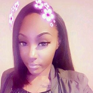 Meet your Posher, Lashavia